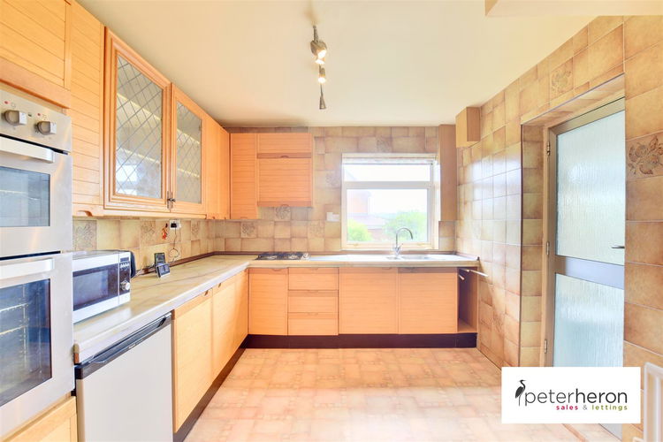 Kitchen - Picture 6 of 23
