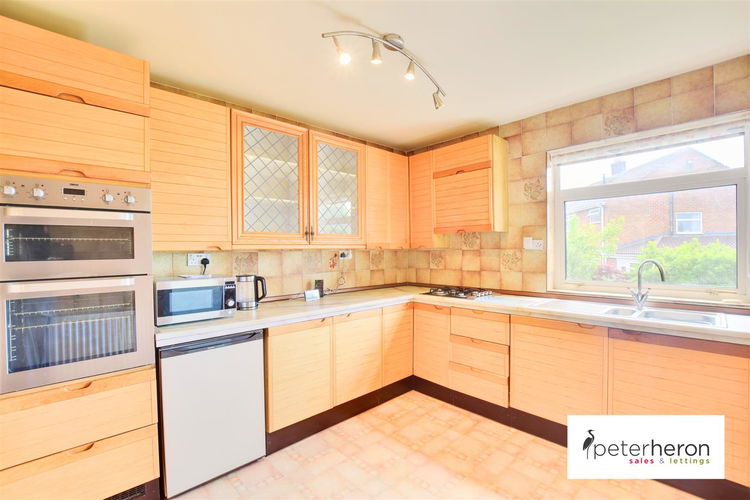 Kitchen - Picture 7 of 23