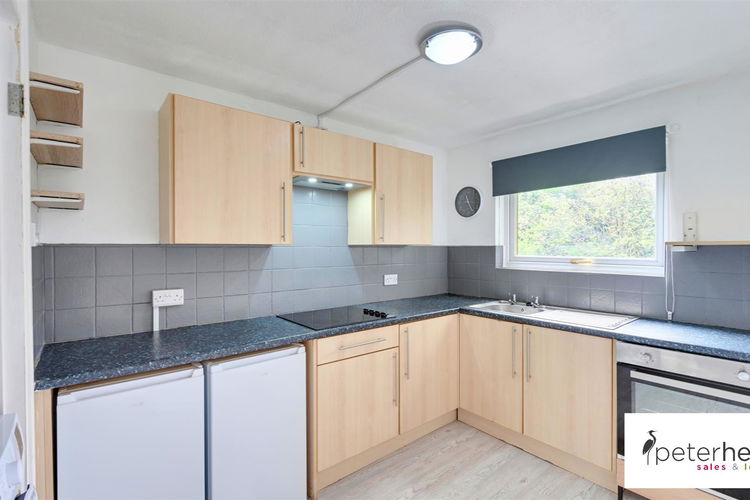 Kitchen - Picture 4 of 12