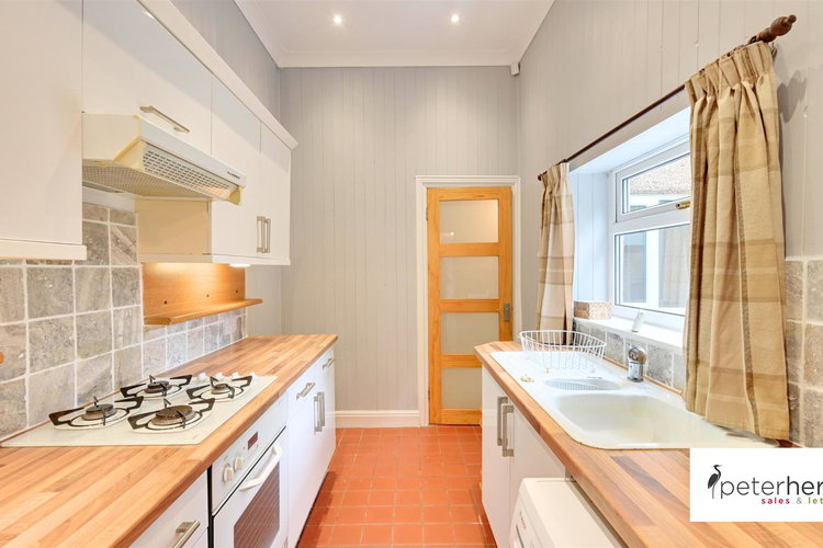 Kitchen - Picture 6 of 15