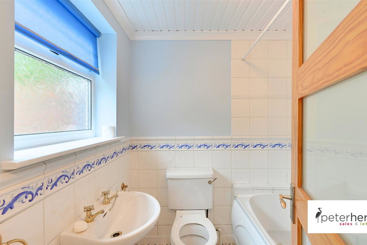 Bathroom - Picture 7 of 15