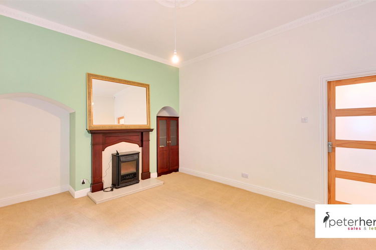 Lounge - Picture 5 of 15