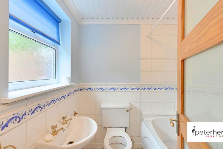 Bathroom - Picture 8 of 15