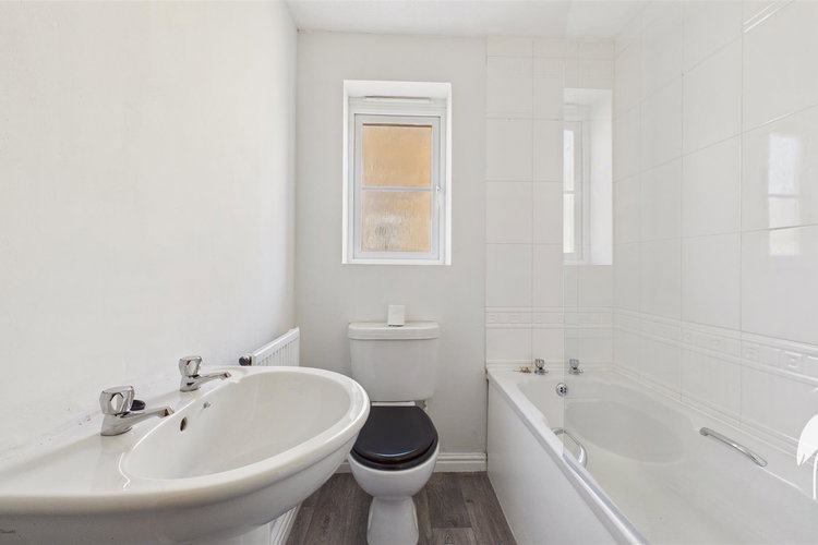 Bathroom - Picture 10 of 14