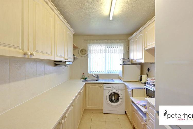 Kitchen - Picture 4 of 14