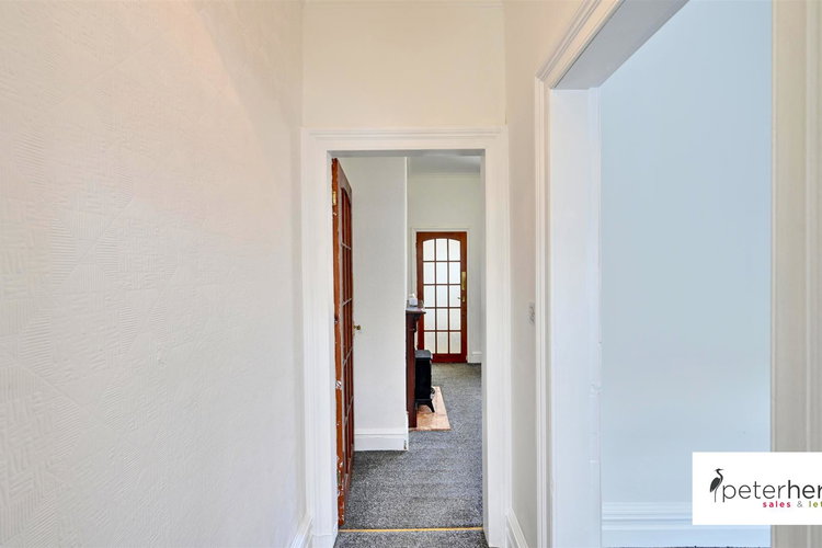 Entrance Hall - Picture 2 of 15