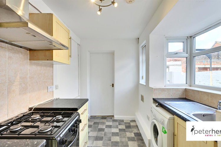 Kitchen - Picture 7 of 15