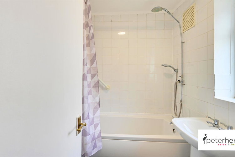 Bathroom - Picture 13 of 15