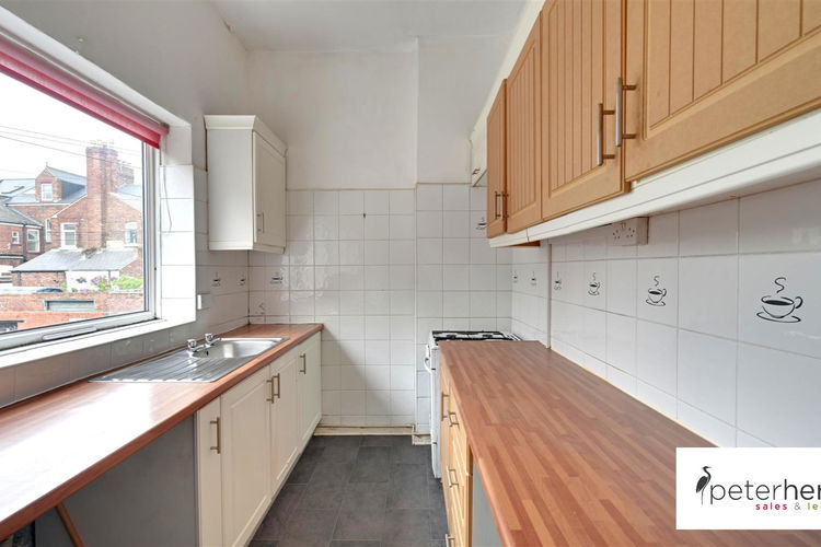 Kitchen - Picture 4 of 10