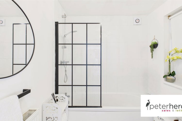 Bathroom - Picture 12 of 19