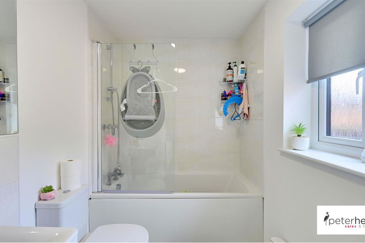 Bathroom - Picture 17 of 20