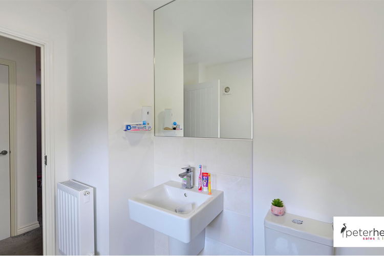 Bathroom - Picture 18 of 20