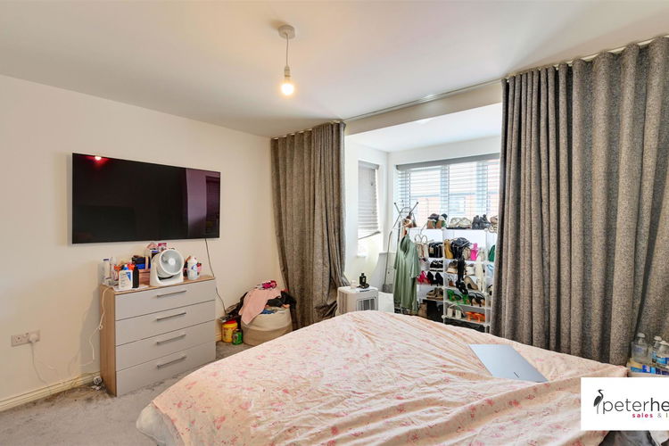 Bedroom 1 - Picture 10 of 20