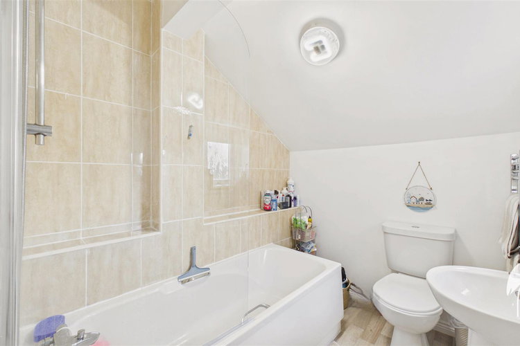 Bathroom - Picture 18 of 21