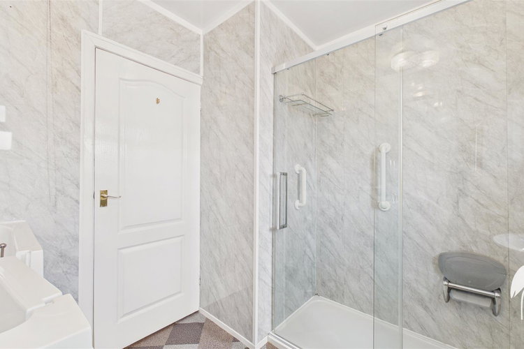 Bathroom - Picture 13 of 18