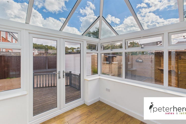 Conservatory - Picture 10 of 32