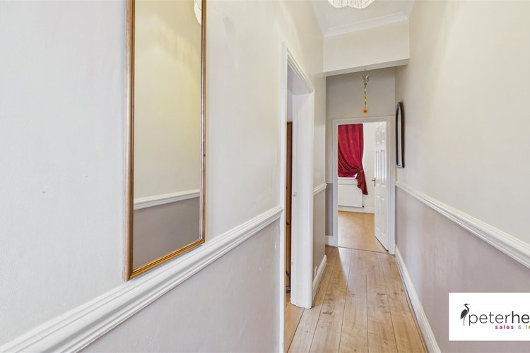 Entrance Hall - Picture 9 of 14