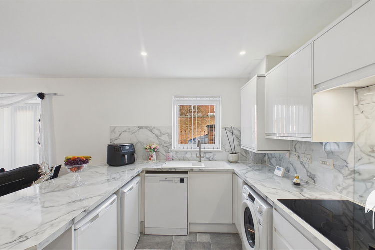 Kitchen - Picture 8 of 14