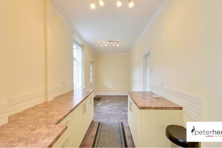 Breakfasting Kitchen - Picture 8 of 32