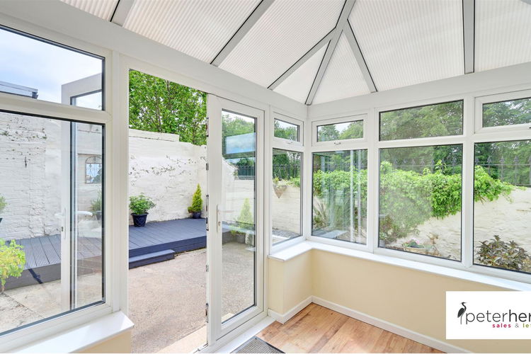 Conservatory - Picture 10 of 32