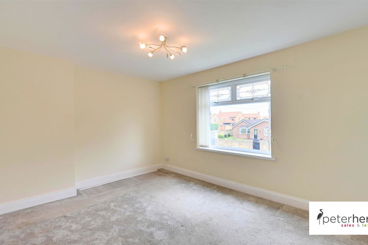 Bedroom 1 - Picture 11 of 32