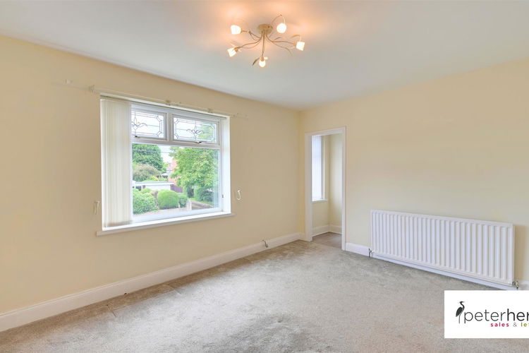 Bedroom 1 - Picture 12 of 32