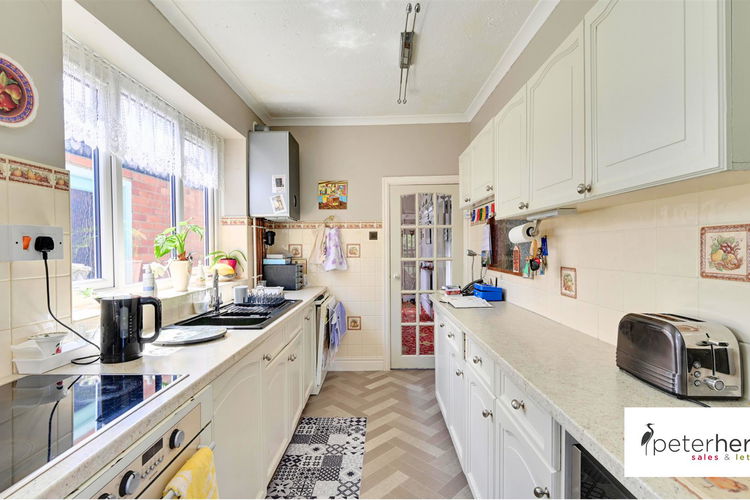 Kitchen - Picture 10 of 23
