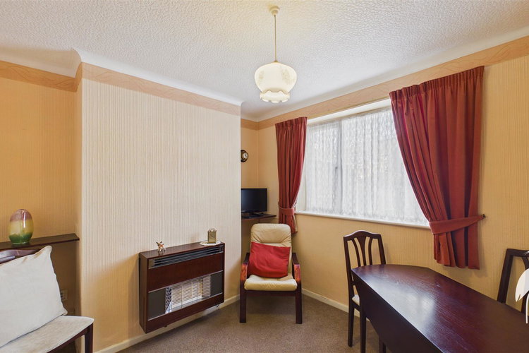 Dining Room - Picture 7 of 23