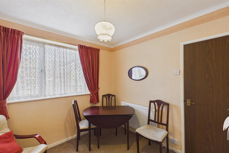 Dining Room - Picture 8 of 23