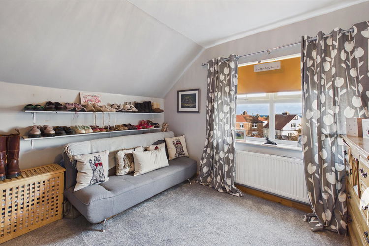 Bedroom 2 - Picture 12 of 17