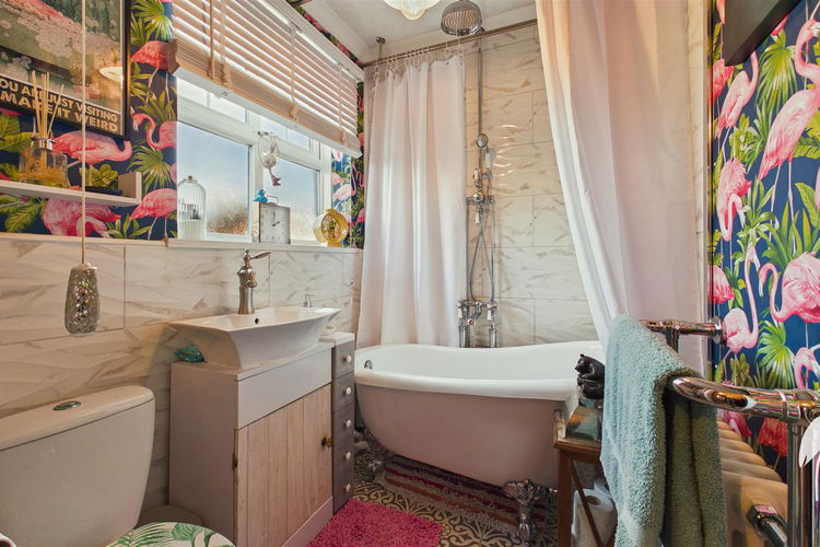 Bathroom - Picture 7 of 17