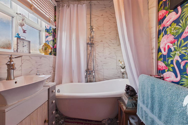 Bathroom - Picture 8 of 17