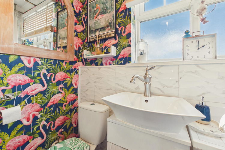 Bathroom - Picture 9 of 17