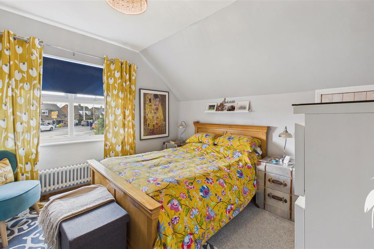 Bedroom 1 - Picture 10 of 17