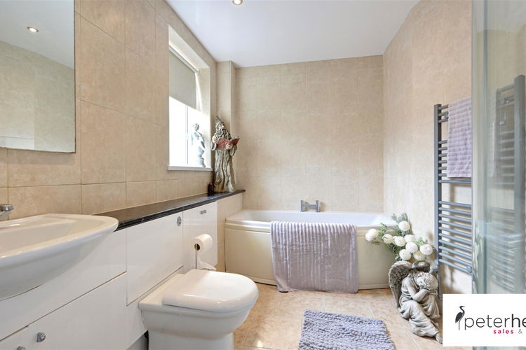 Bathroom - Picture 11 of 21