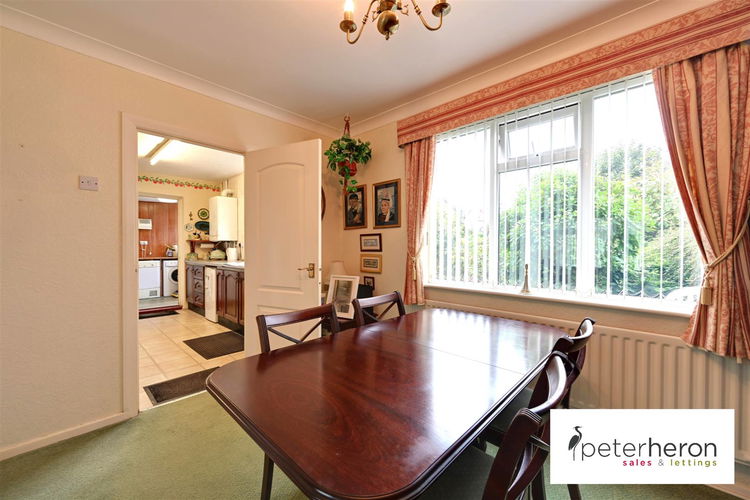 Dining Room - Picture 6 of 21