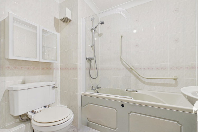 Bathroom - Picture 13 of 16