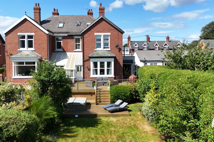Rear Exterior - Picture 75 of 78