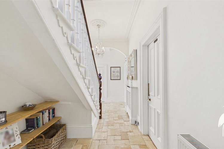 Inner Hall - Picture 28 of 78