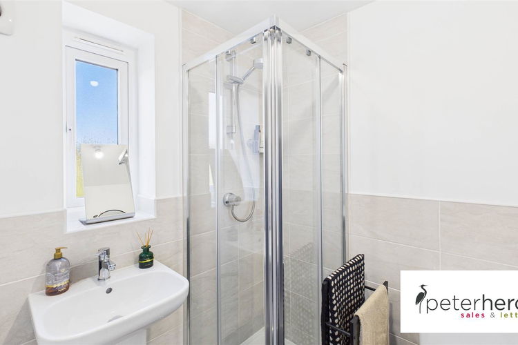 En-Suite Shower Room - Picture 17 of 28
