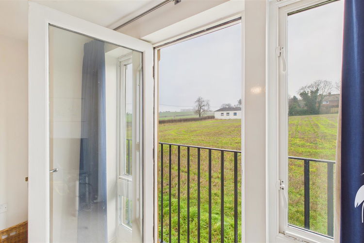 Lounge - Picture 6 of 22