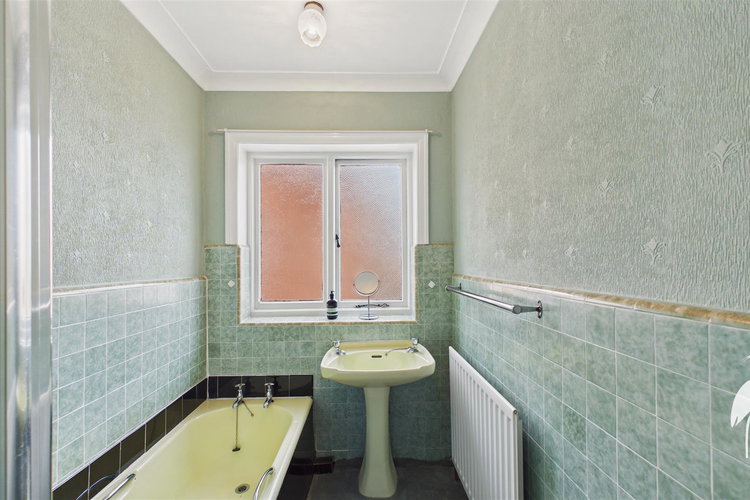 Bathroom - Picture 27 of 35