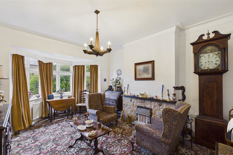 Dining Room - Picture 7 of 35