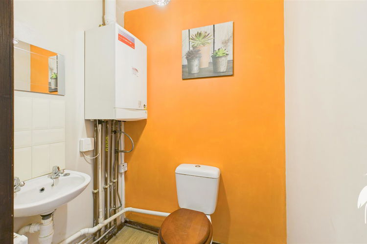 Ground Floor WC - Picture 14 of 25