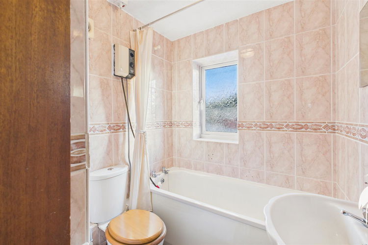 Bathroom - Picture 22 of 25