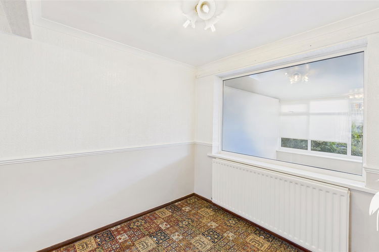 Lounge/Dining Room - Picture 5 of 25