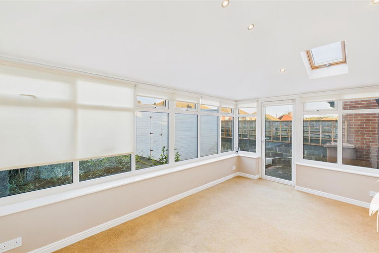 Sun Room - Picture 7 of 25