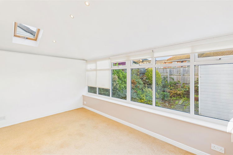 Sun Room - Picture 10 of 25