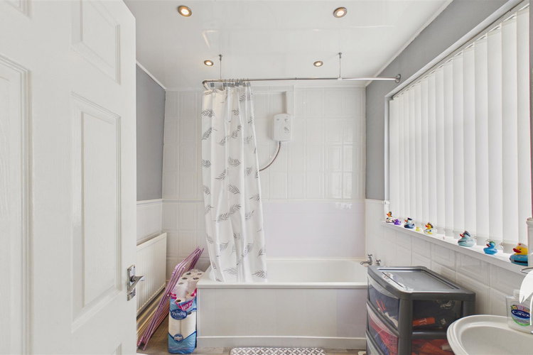 Bathroom - Picture 11 of 23