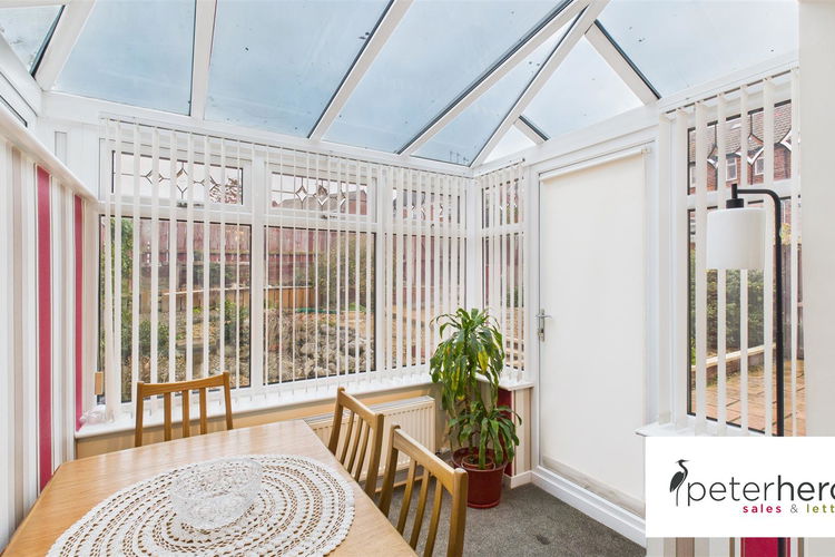 Conservatory - Picture 8 of 26